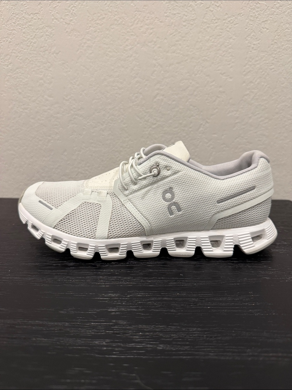 On Running Cloud 5 Women's Size
8.5 W8.5 Athletic Shoe All White
Training Shoes
